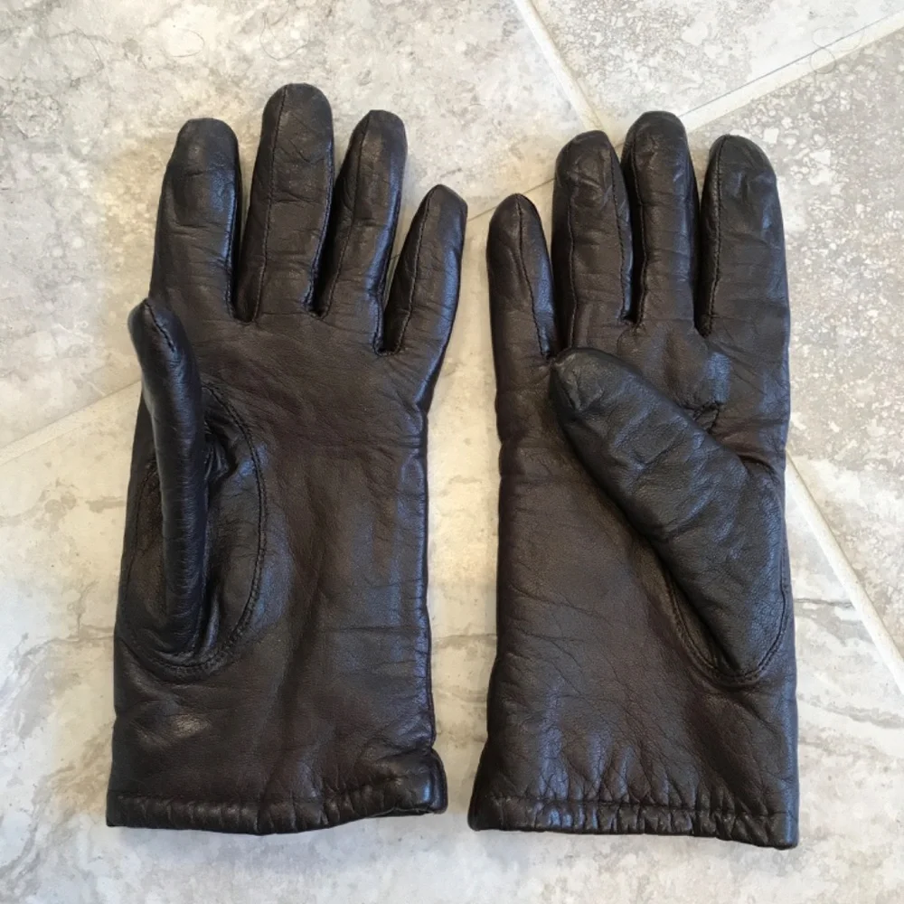 Isotoner Wonderfit Dark Brown Leather Gloves